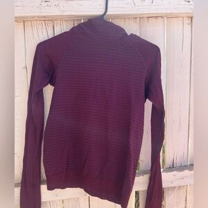 Lululemon hooded long sleeve shirt